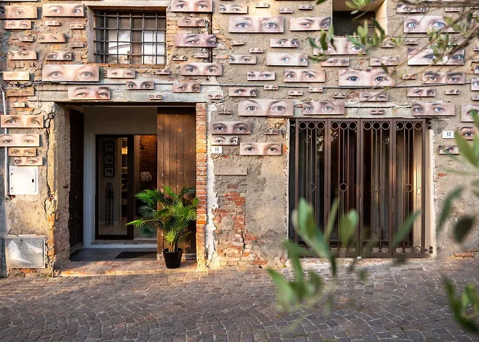 The Eyes Of Διαμέρισμα